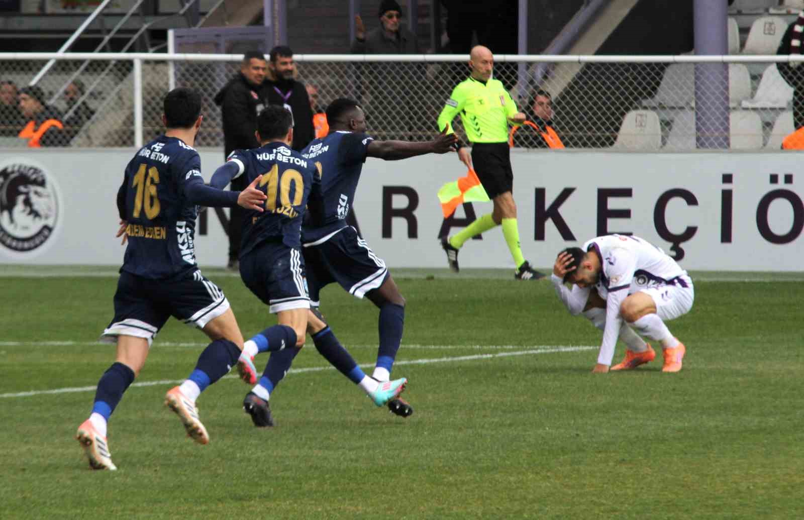 trendyol 1 lig ankara keciorengucu 1 erzurumspor fk 2 8 UcD49VtA