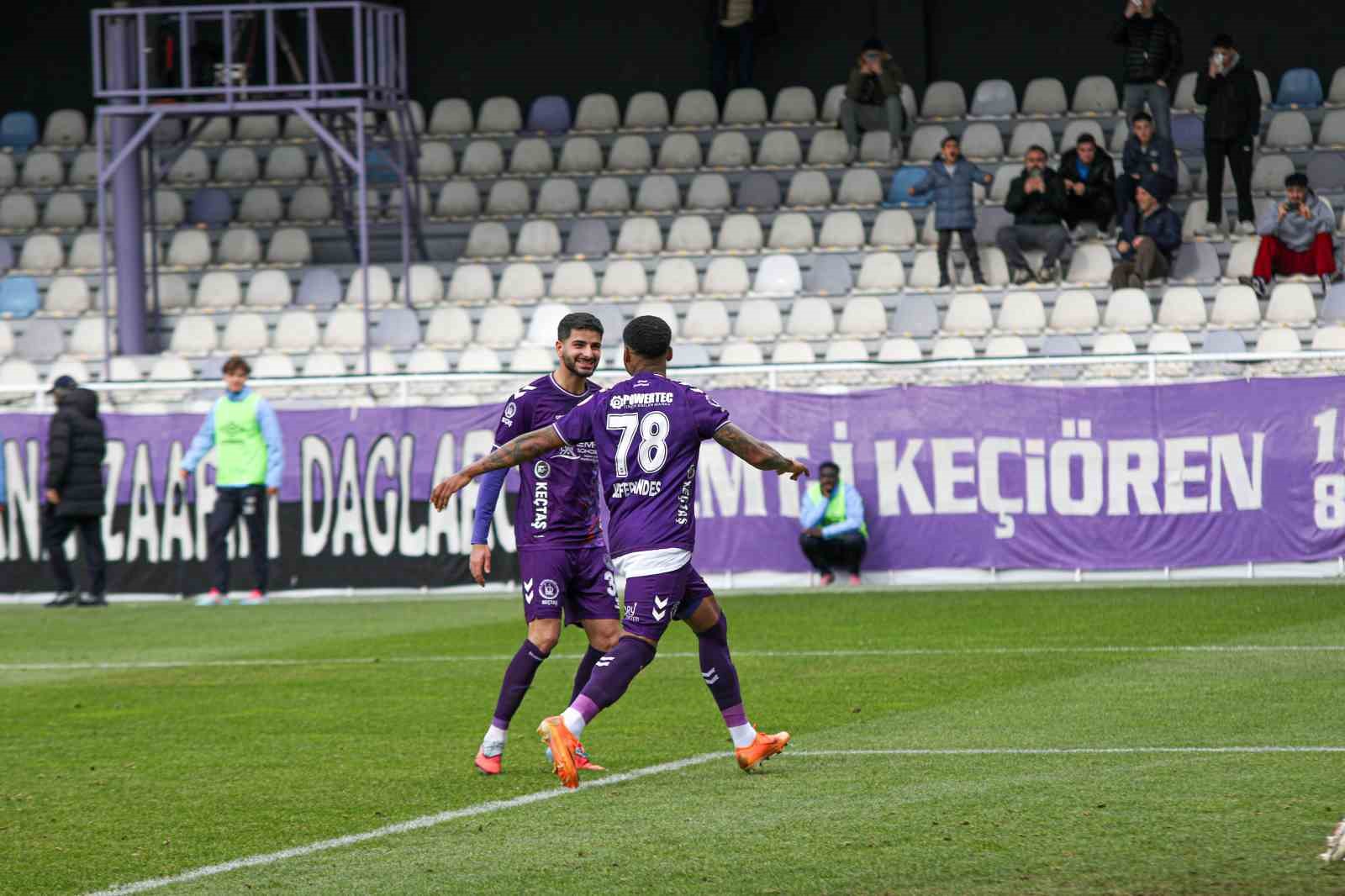 trendyol 1 lig ankara keciorengucu 3 bandirmaspor 1 10 U2Es13TZ