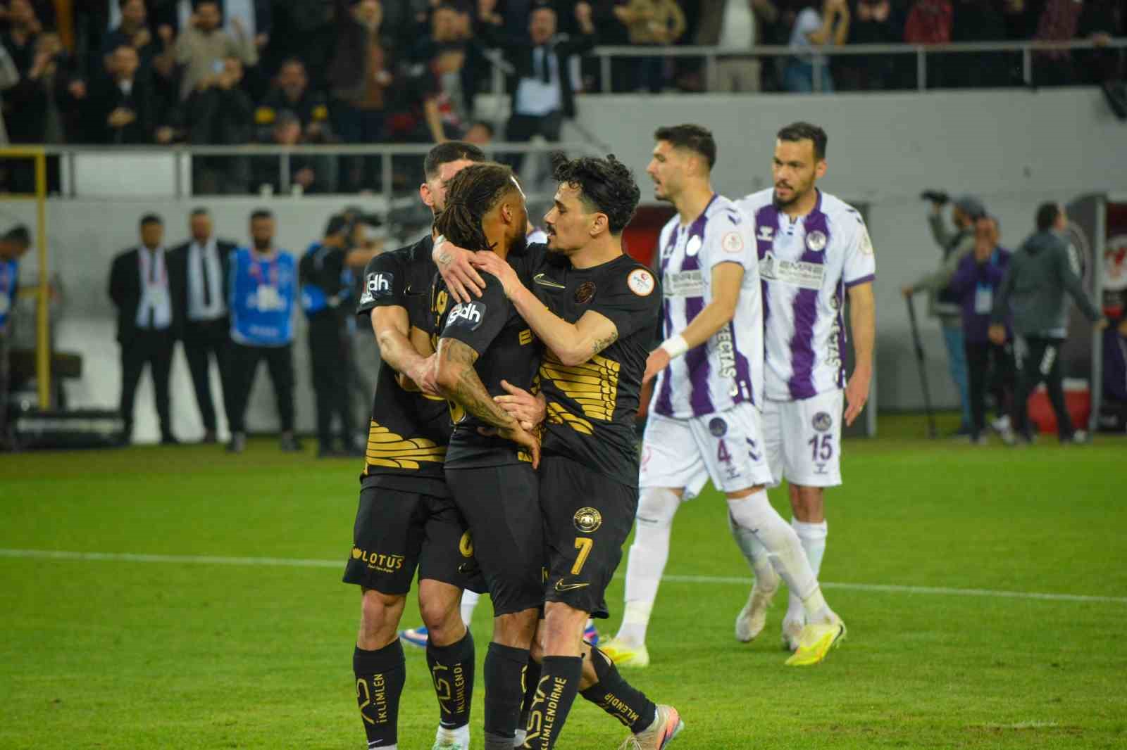 Trendyol 1. Lig: Çorum FK: 1 - Ankara Keçiörengücü: 0 10 trendyol 1 lig corum fk 1 ankara keciorengucu 0 6