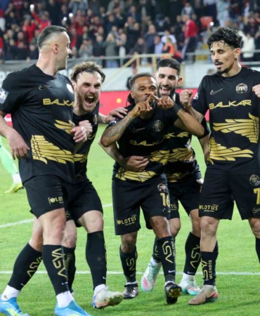 trendyol-1-lig-corum-fk-1-ankara-keciorengucu-0-DpnRKtfB.jpg