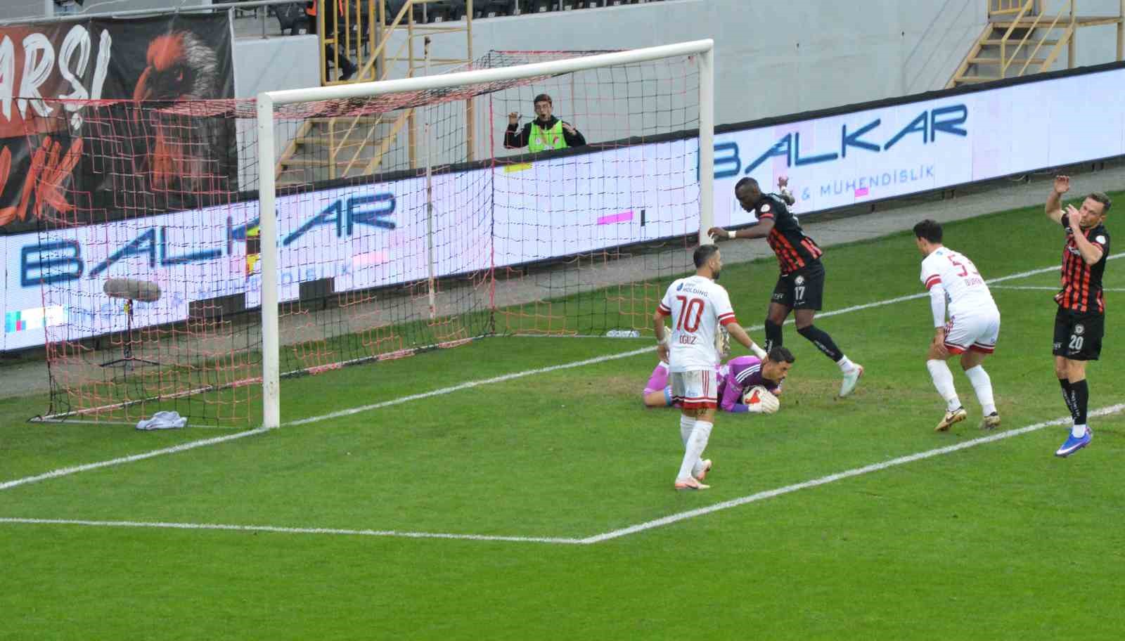 Trendyol 1. Lig: Çorum FK: 2 - Ümraniyespor: 0 8 trendyol 1 lig corum fk 2 umraniyespor 0 4 mnCCmNNm