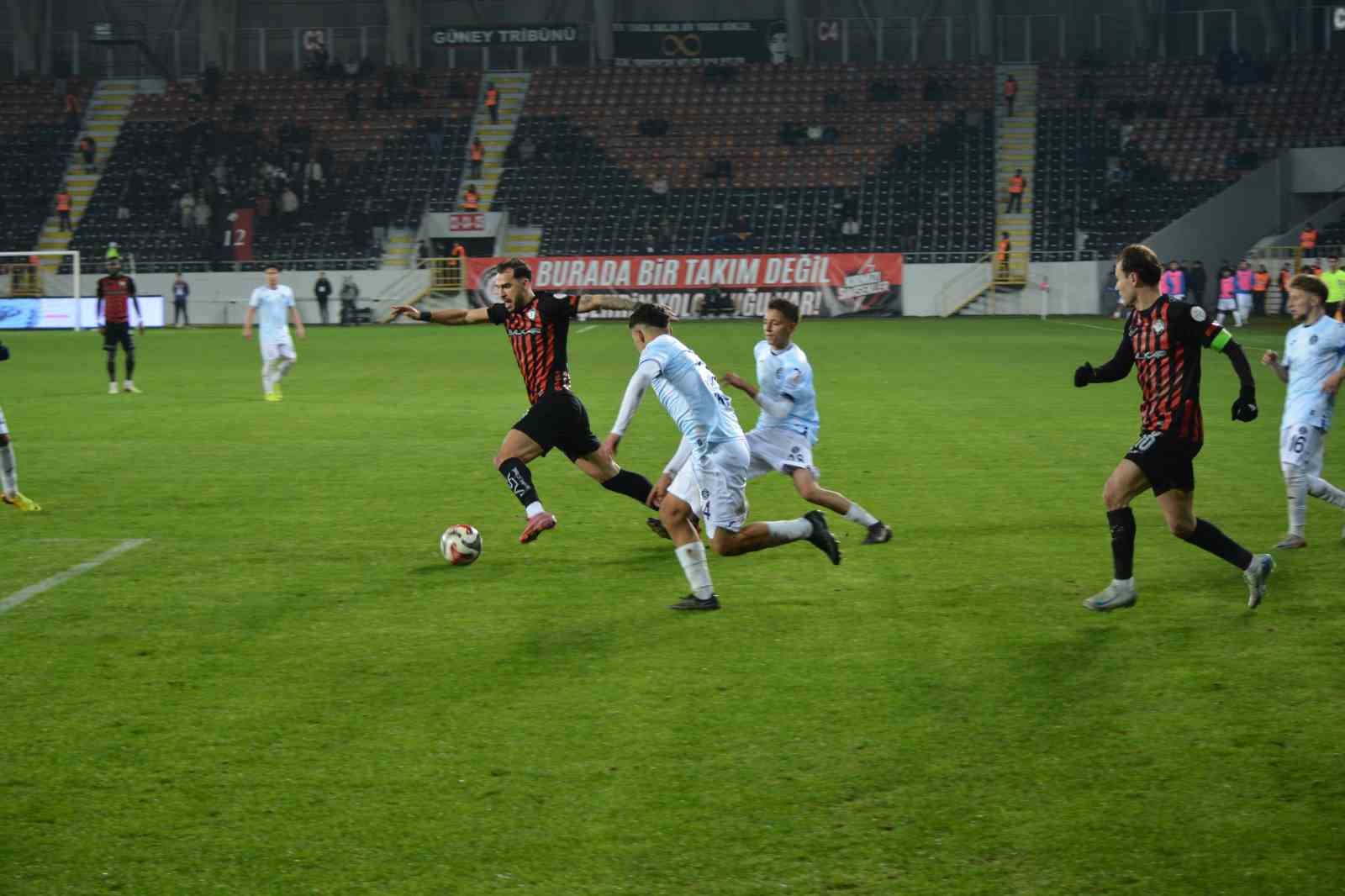 trendyol 1 lig corum fk 4 adana demirspor 1 1 Zc6uqcAM