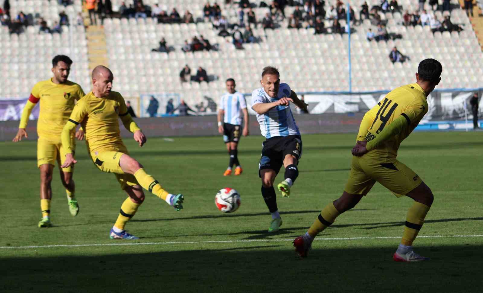 Trendyol 1. Lig: Erzurumspor FK: 4 - İstanbulspor: 0 17 trendyol 1 lig erzurumspor fk 4 istanbulspor 0 13