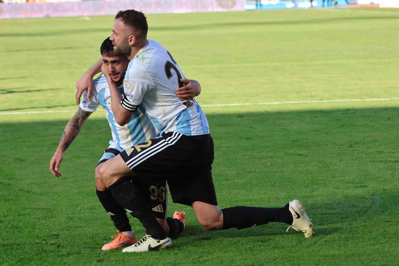 Trendyol 1. Lig: Erzurumspor FK: 4 - İstanbulspor: 0 19 trendyol 1 lig erzurumspor fk 4 istanbulspor 0 15 WL7tpVTl