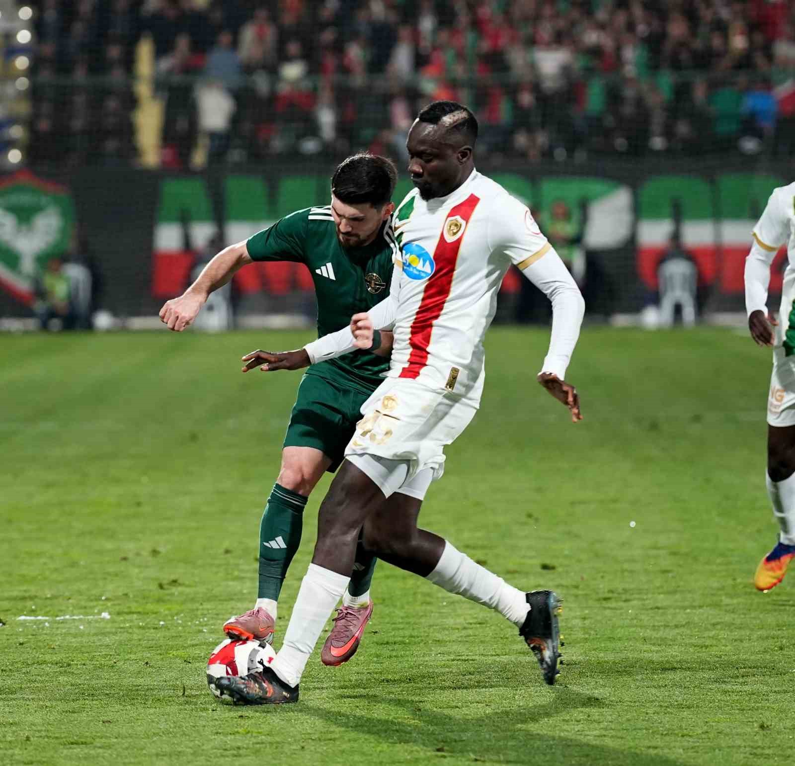 Trendyol 1. Lig: Esenler Erokspor: 1 - Amed Sportif Faaliyetler: 1 35 trendyol 1 lig esenler erokspor 1 amed sportif faaliyetler 1 31 WUOskU3C