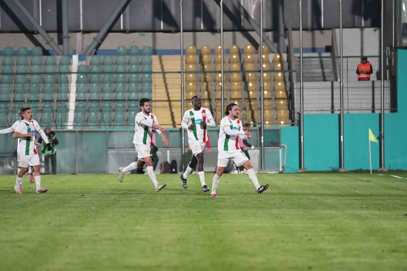 Trendyol 1. Lig: Esenler Erokspor: 1 - Amed Sportif Faaliyetler: 1 45 trendyol 1 lig esenler erokspor 1 amed sportif faaliyetler 1 41 R56hgJZs