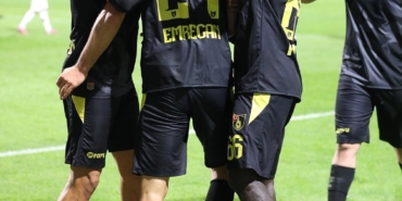 trendyol-1-lig-istanbulspor-1-bandirmaspor-1-hCjWtmSL.jpg