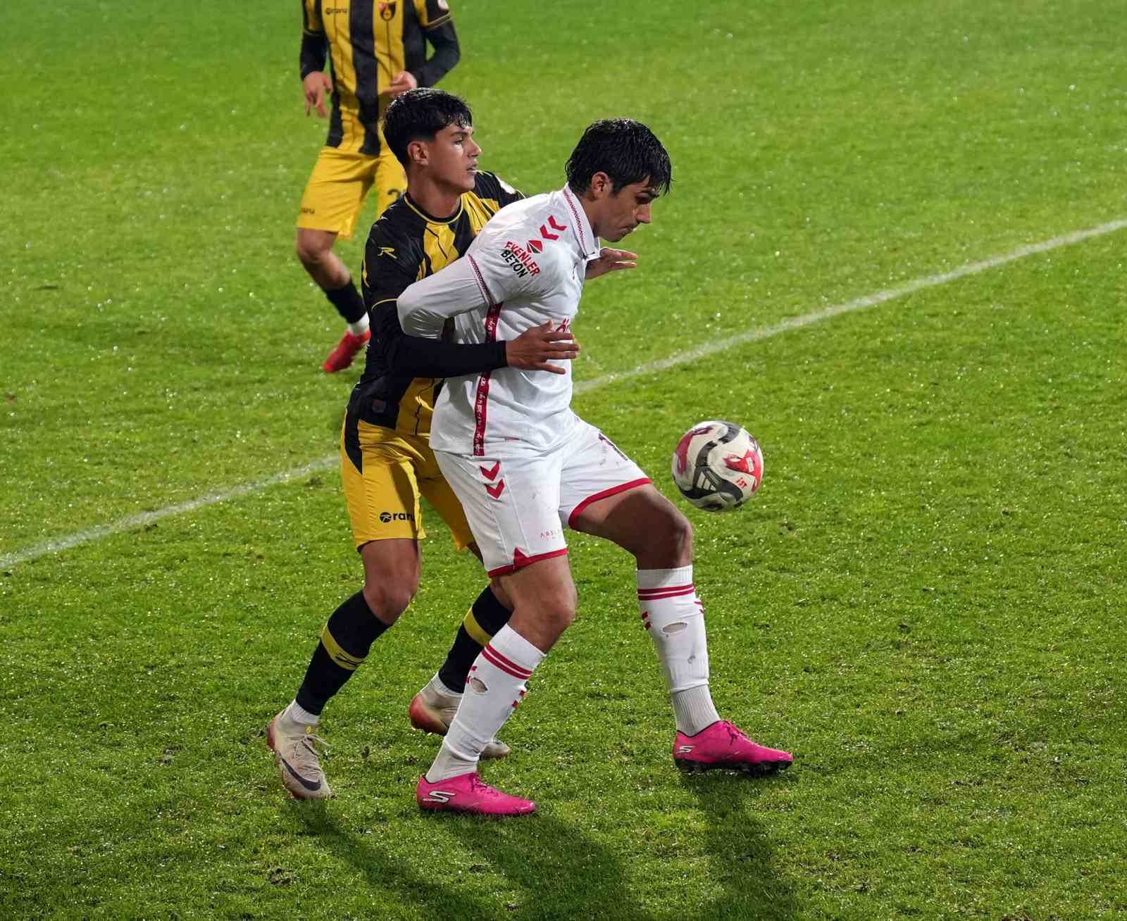 Trendyol 1. Lig: İstanbulspor: 2 - Özbelsan Sivasspor: 1 4 trendyol 1 lig istanbulspor 2 ozbelsan sivasspor 1 0 pAsB97wR