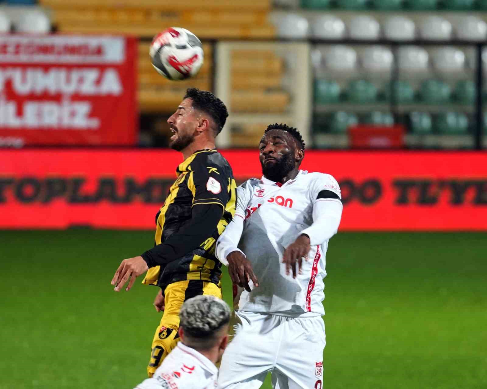 Trendyol 1. Lig: İstanbulspor: 2 - Özbelsan Sivasspor: 1 5 trendyol 1 lig istanbulspor 2 ozbelsan sivasspor 1 1 MID4qqBS