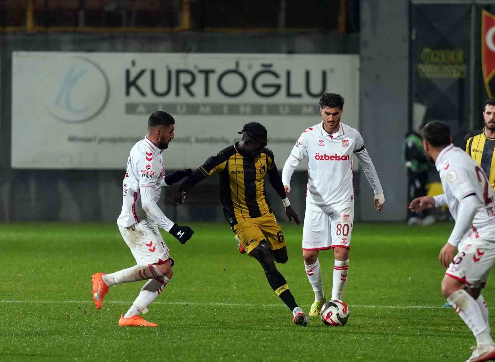 Trendyol 1. Lig: İstanbulspor: 2 - Özbelsan Sivasspor: 1 18 trendyol 1 lig istanbulspor 2 ozbelsan sivasspor 1 14 qpca8XRF