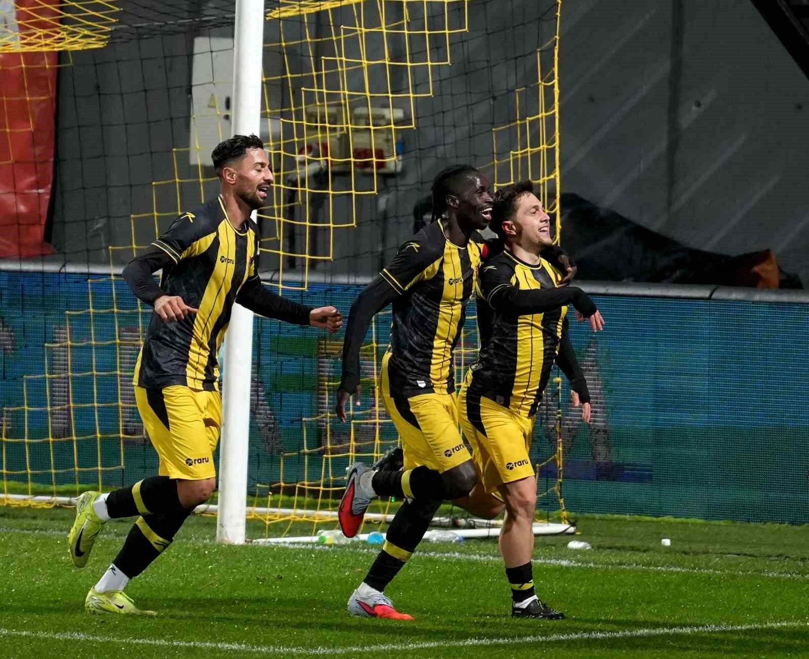 Trendyol 1. Lig: İstanbulspor: 2 - Özbelsan Sivasspor: 1 9 trendyol 1 lig istanbulspor 2 ozbelsan sivasspor 1 5