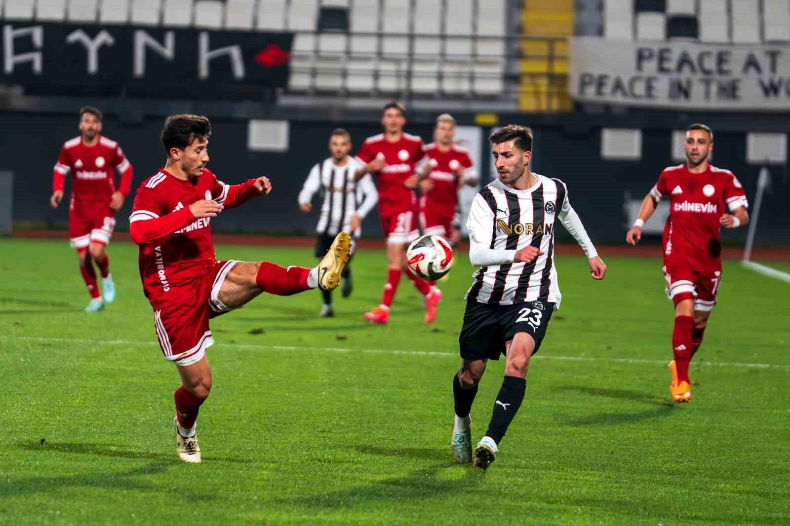 Trendyol 1. Lig: Manisa FK: 1 - Ümraniyespor: 0 15 trendyol 1 lig manisa fk 1 umraniyespor 0 11 d5jPDBcc