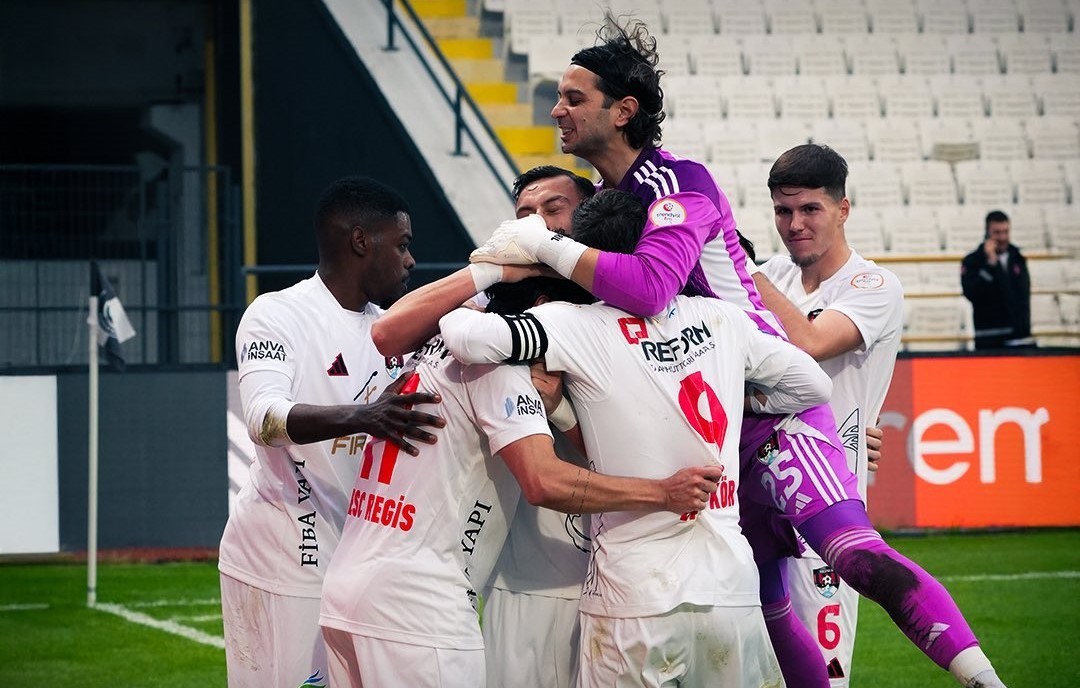 trendyol 1 lig manisa fk 3 vanspor fk 1 5 gqm2I3L4