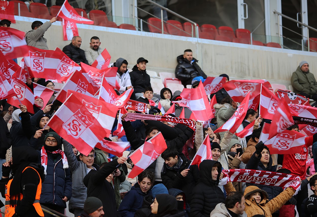 Trendyol 1. Lig: Özbelsan Sivasspor: 0 - Ankara Keçiörengücü: 1 5 trendyol 1 lig ozbelsan sivasspor 0 ankara keciorengucu 1 1 fFdwYMHL