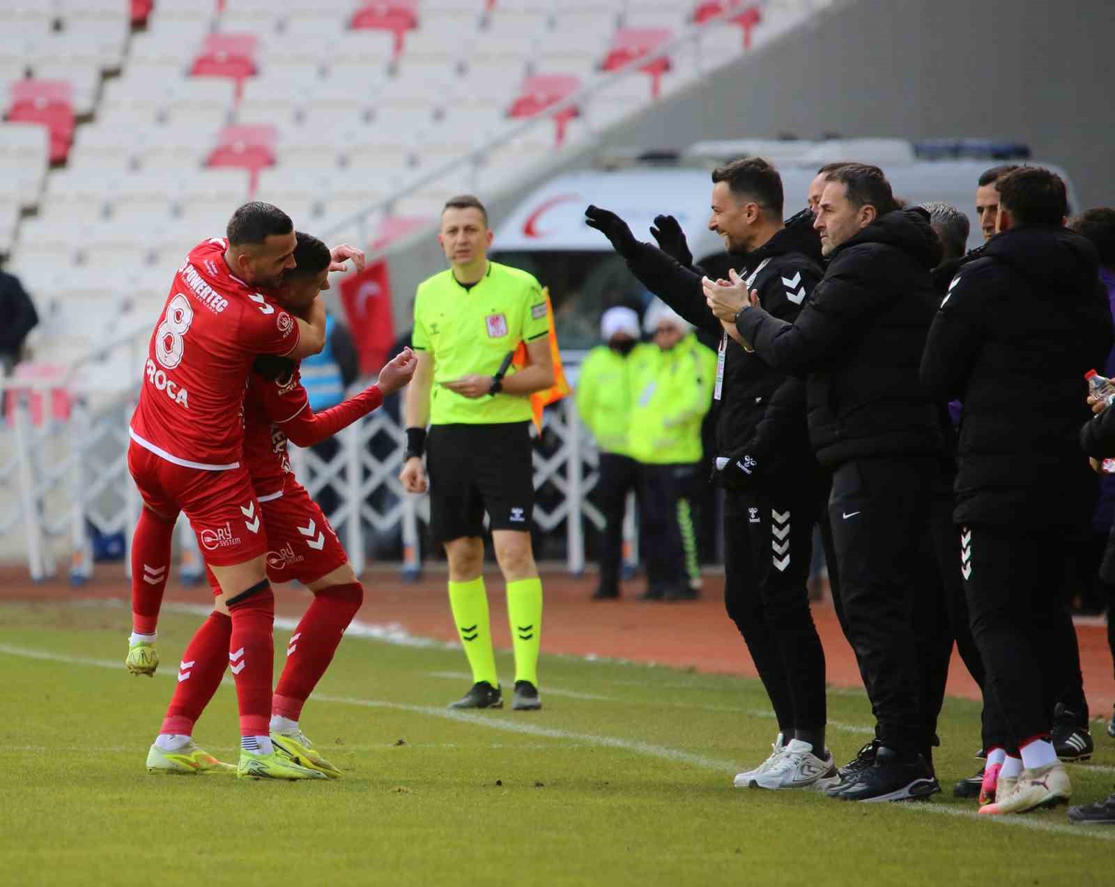 Trendyol 1. Lig: Özbelsan Sivasspor: 0 - Ankara Keçiörengücü: 1 18 trendyol 1 lig ozbelsan sivasspor 0 ankara keciorengucu 1 14