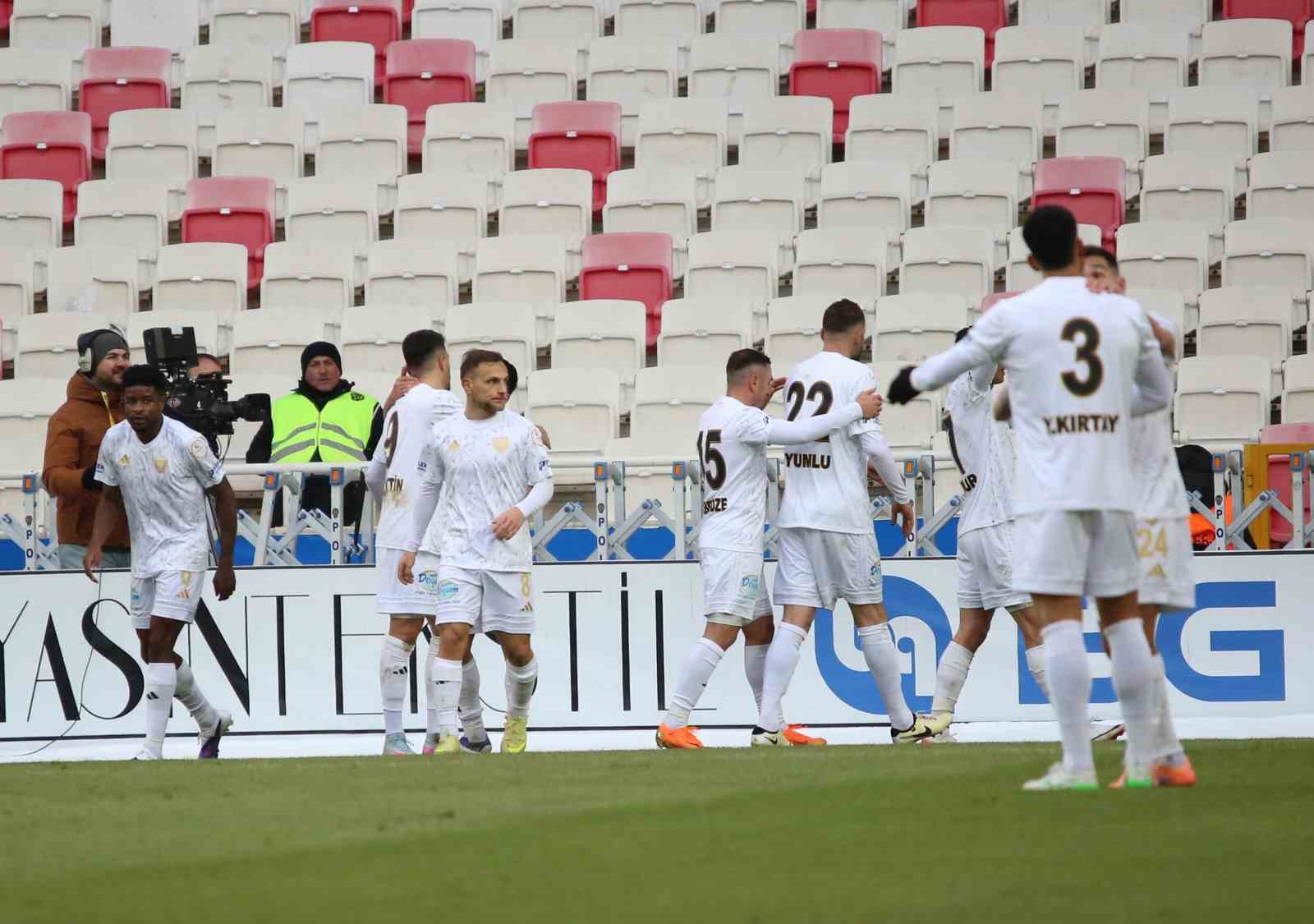 Trendyol 1. Lig: Özbelsan Sivasspor: 0 - Erzurumspor FK: 2 15 trendyol 1 lig ozbelsan sivasspor 0 erzurumspor fk 2 11