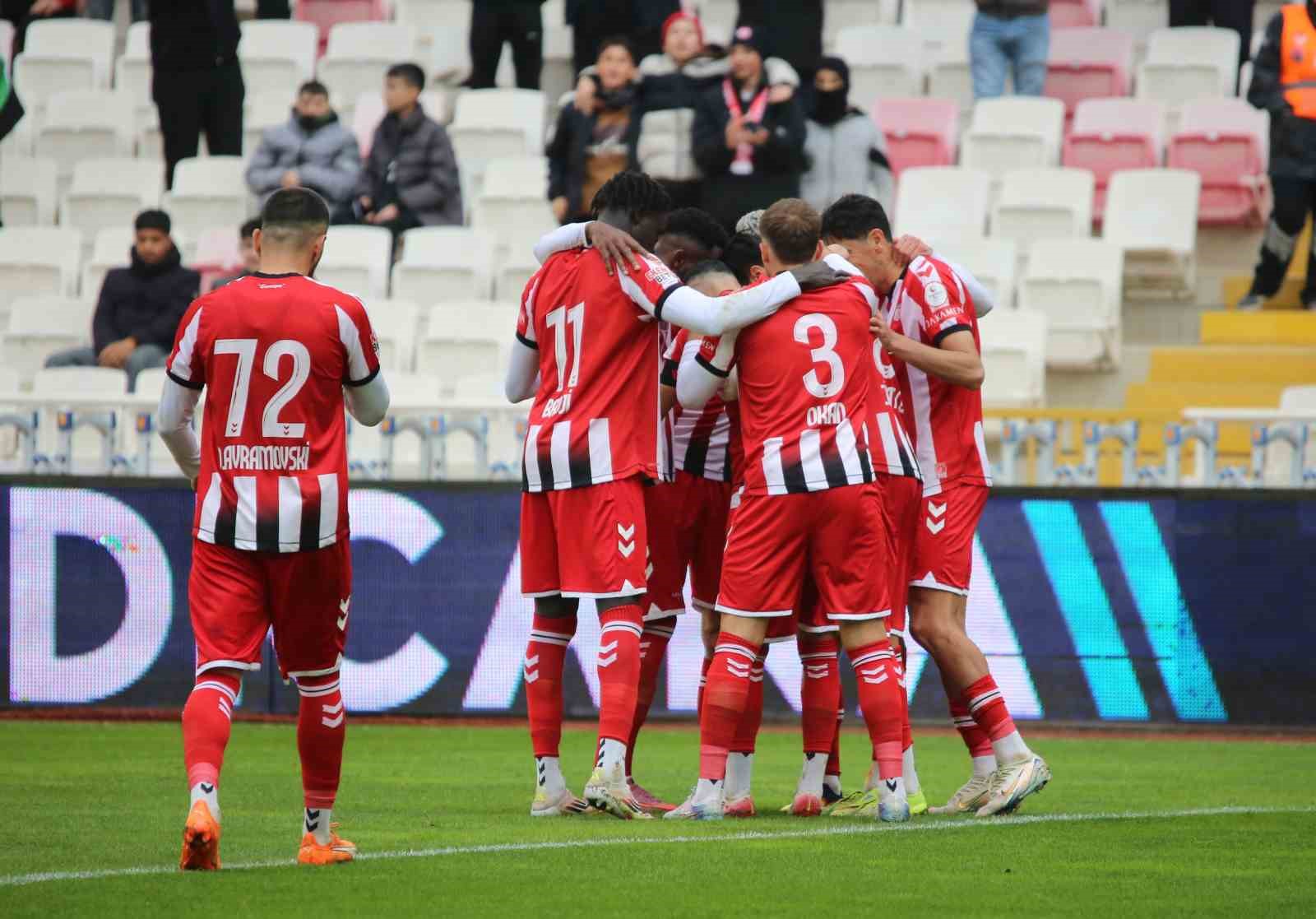 Trendyol 1. Lig: Özbelsan Sivasspor: 1 - Boluspor: 0 16 trendyol 1 lig ozbelsan sivasspor 1 boluspor 0 12 WcUe7SNc