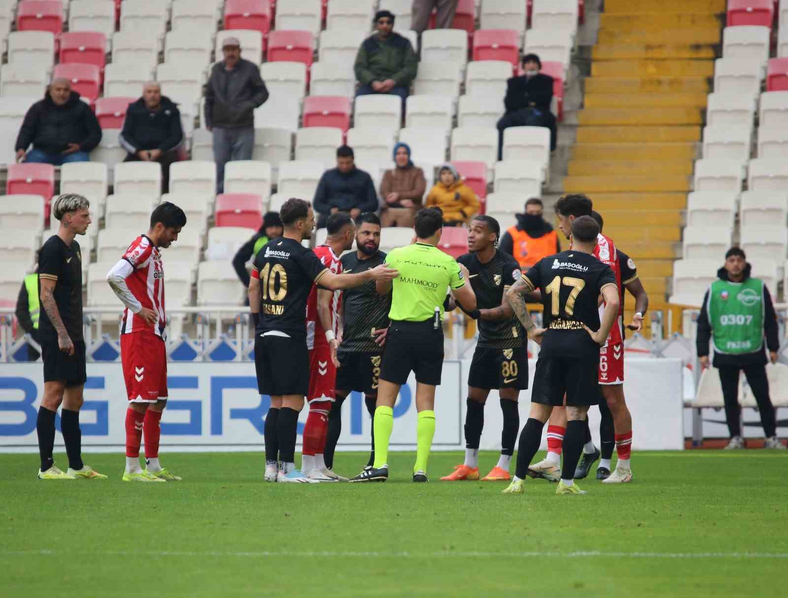 Trendyol 1. Lig: Özbelsan Sivasspor: 1 - Boluspor: 0 13 trendyol 1 lig ozbelsan sivasspor 1 boluspor 0 9 mynr5Zyn