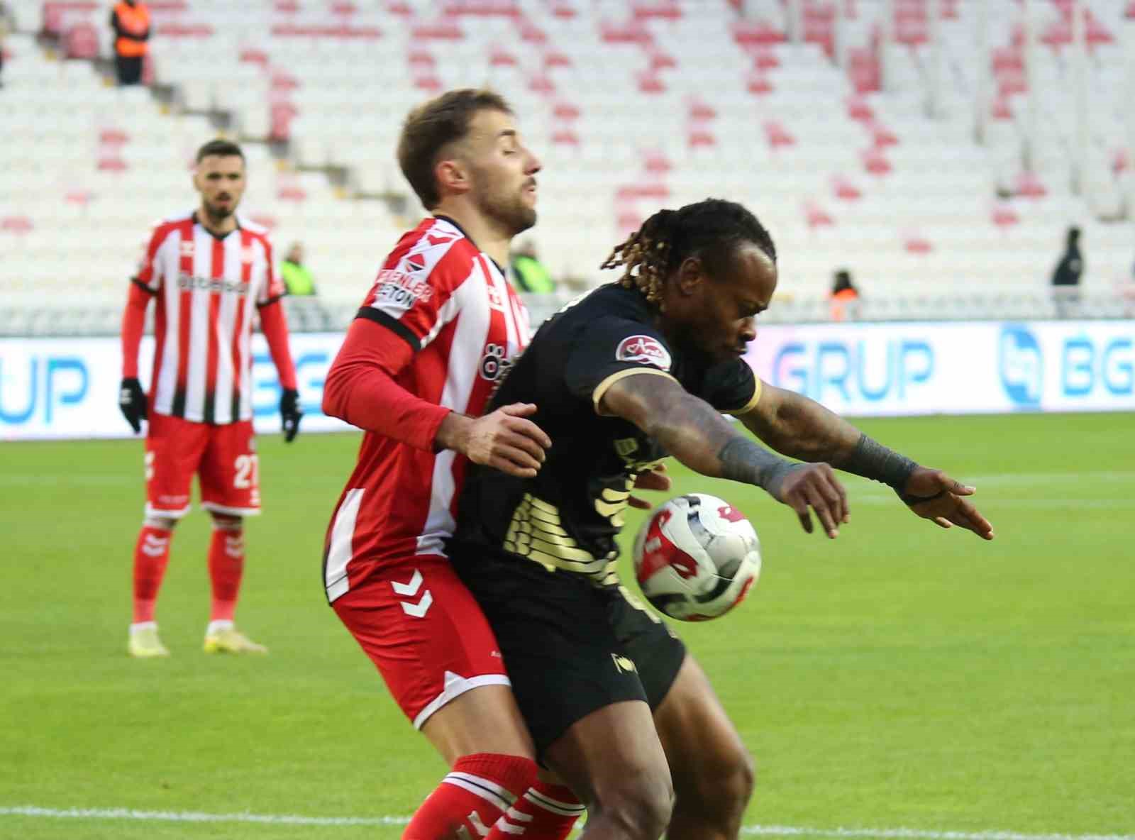 Trendyol 1. Lig: Özbelsan Sivasspor: 1 - Çorum FK: 1 19 trendyol 1 lig ozbelsan sivasspor 1 corum fk 1 15 HhUtiqJW