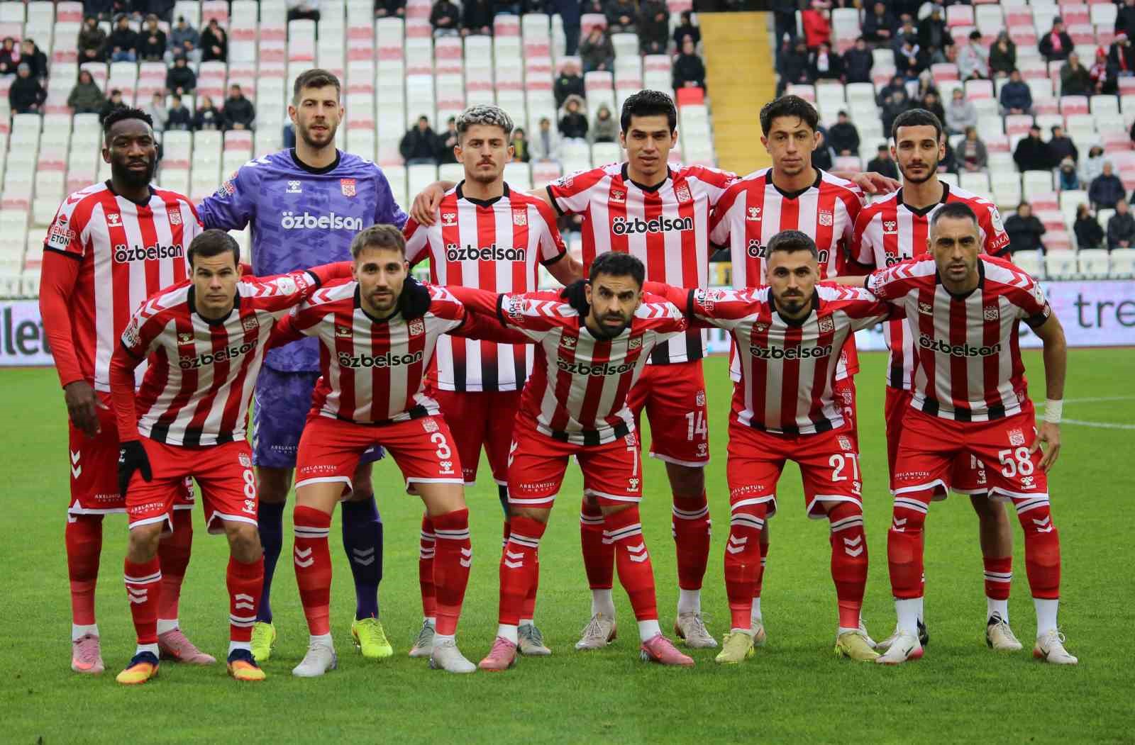 Trendyol 1. Lig: Özbelsan Sivasspor: 1 - Çorum FK: 1 7 trendyol 1 lig ozbelsan sivasspor 1 corum fk 1 3 S9kXr2v4