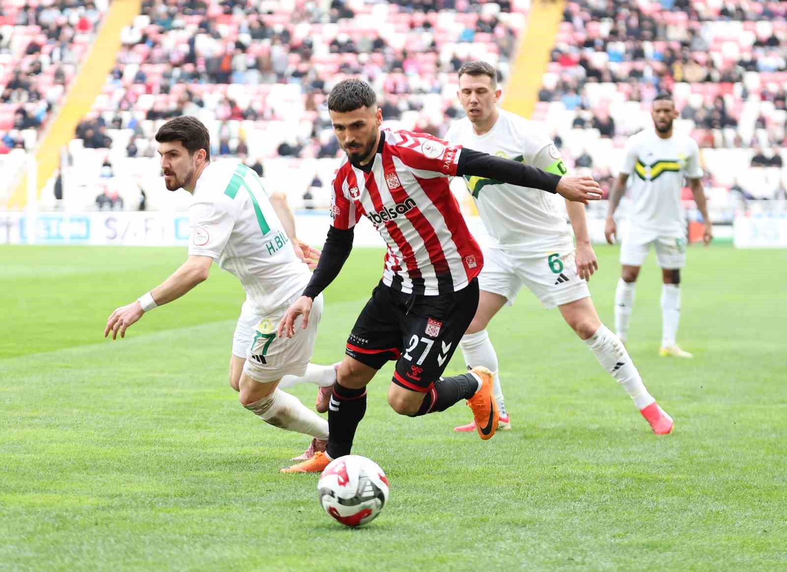 Trendyol 1. Lig: Özbelsan Sivasspor: 1 - Esenler Erokspor: 3 19 trendyol 1 lig ozbelsan sivasspor 1 esenler erokspor 3 15 ttfNqCNj