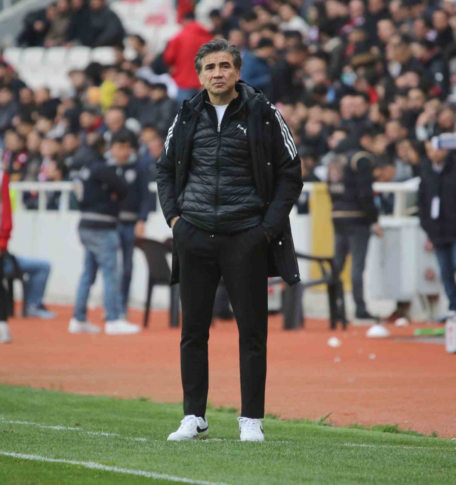Trendyol 1. Lig: Özbelsan Sivasspor: 1 - Esenler Erokspor: 3 22 trendyol 1 lig ozbelsan sivasspor 1 esenler erokspor 3 18 pyNQpvZG