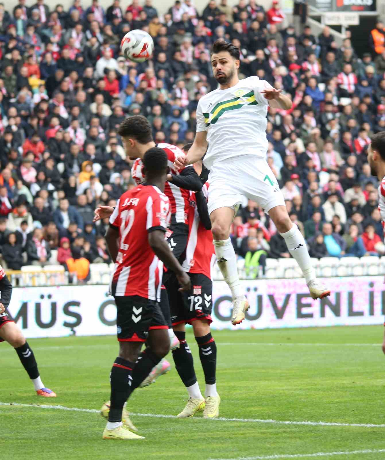 Trendyol 1. Lig: Özbelsan Sivasspor: 1 - Esenler Erokspor: 3 23 trendyol 1 lig ozbelsan sivasspor 1 esenler erokspor 3 19 CEfj8Vkh