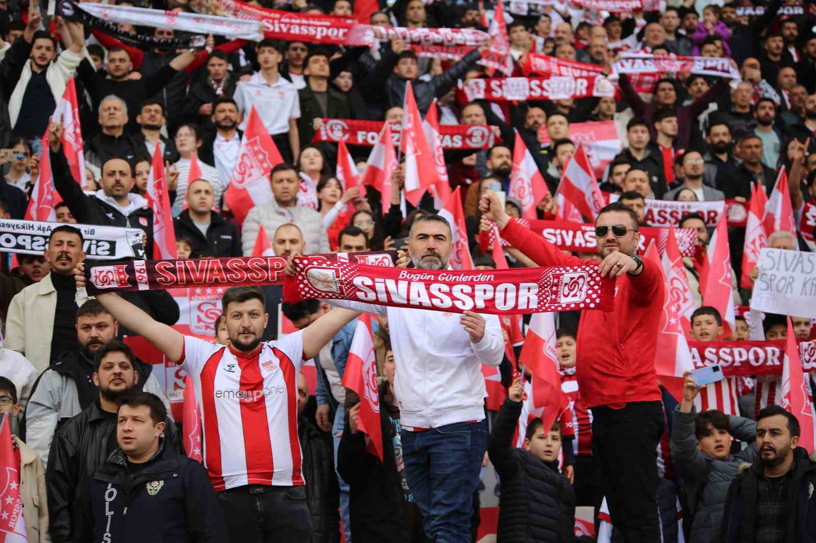 Trendyol 1. Lig: Özbelsan Sivasspor: 1 - Esenler Erokspor: 3 9 trendyol 1 lig ozbelsan sivasspor 1 esenler erokspor 3 5 yUVR7cjO
