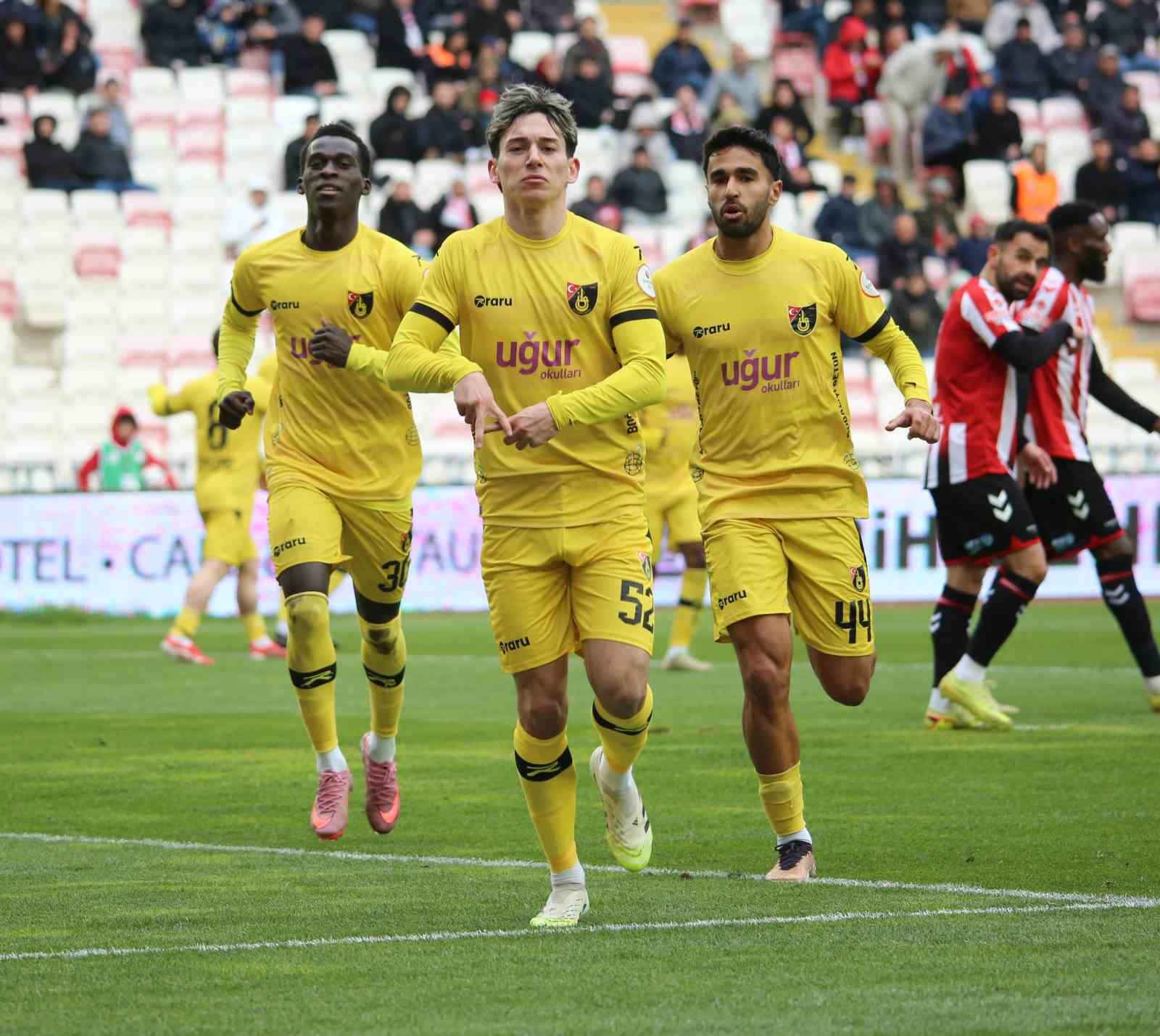 Trendyol 1. Lig: Özbelsan Sivasspor: 1 - İstanbulspor: 3 14 trendyol 1 lig ozbelsan sivasspor 1 istanbulspor 3 10 vkH5hsJ1