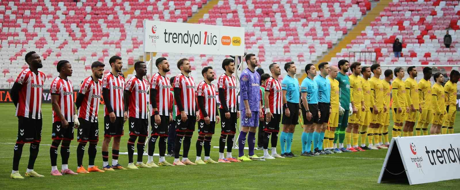Trendyol 1. Lig: Özbelsan Sivasspor: 1 - İstanbulspor: 3 8 trendyol 1 lig ozbelsan sivasspor 1 istanbulspor 3 4 syis4Skd