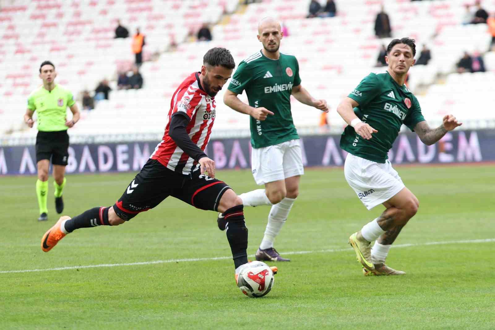 Trendyol 1. Lig: Özbelsan Sivasspor: 1 - Ümraniyespor: 0 16 trendyol 1 lig ozbelsan sivasspor 1 umraniyespor 0 12 bBzhwGMW