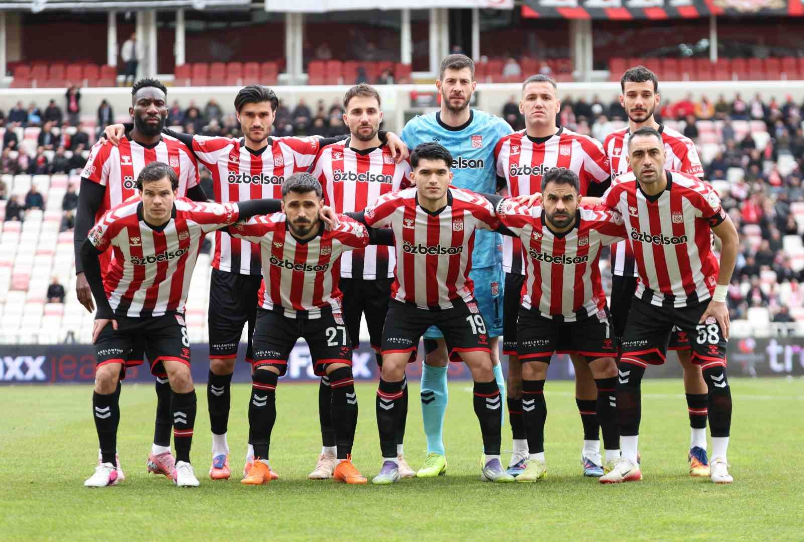 Trendyol 1. Lig: Özbelsan Sivasspor: 1 - Ümraniyespor: 0 11 trendyol 1 lig ozbelsan sivasspor 1 umraniyespor 0 7
