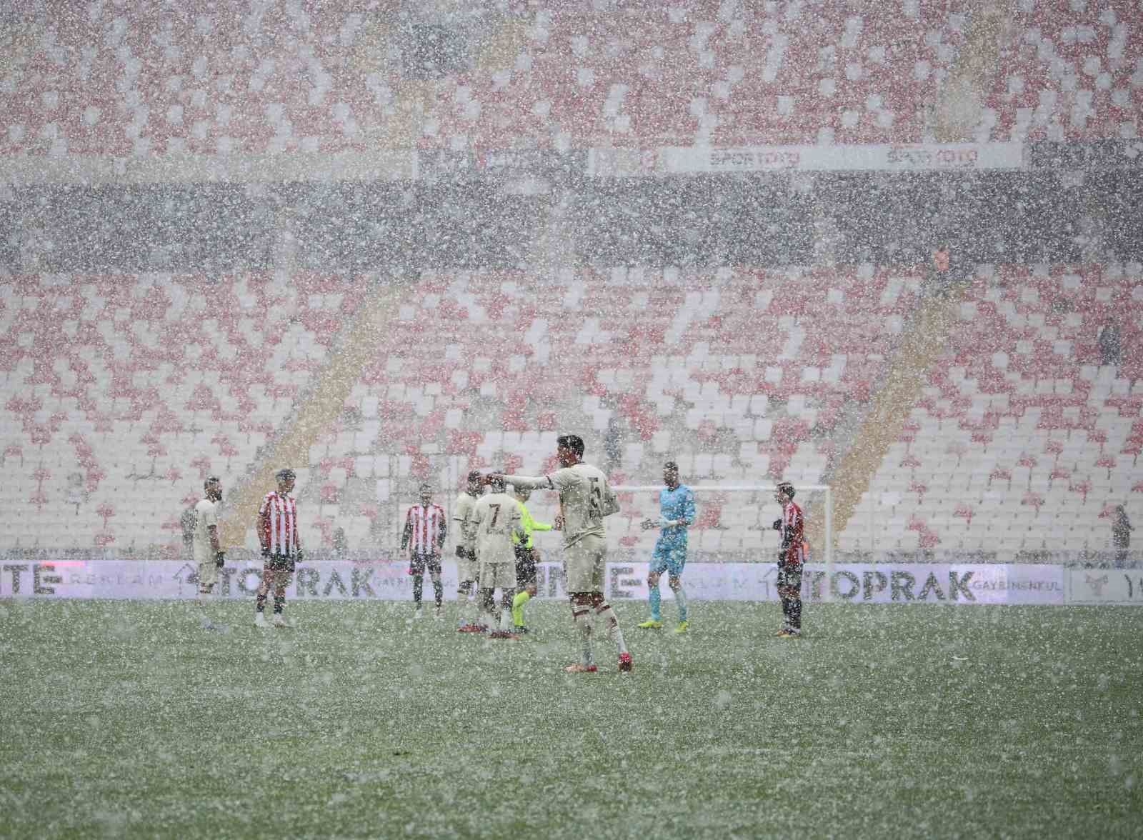 trendyol 1 lig ozbelsan sivasspor 2 bandirmaspor 0 11 dilj1S4h