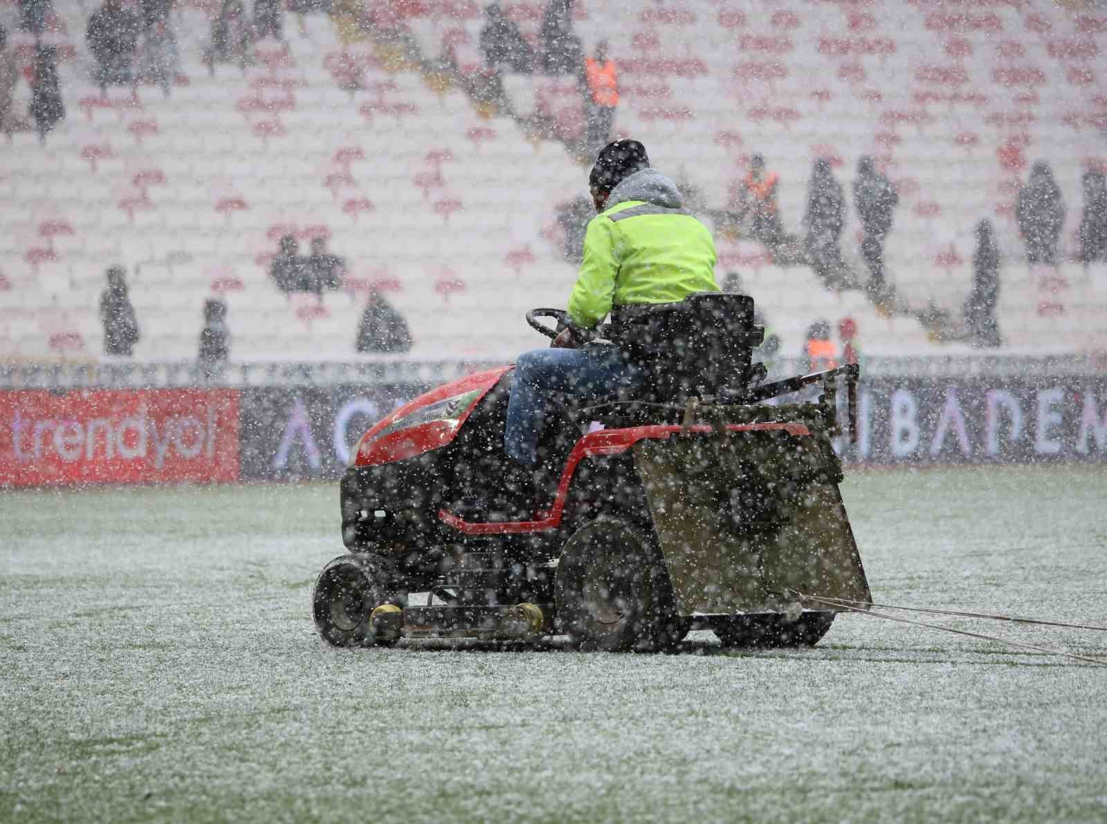 trendyol 1 lig ozbelsan sivasspor 2 bandirmaspor 0 13 fQXyCUYs