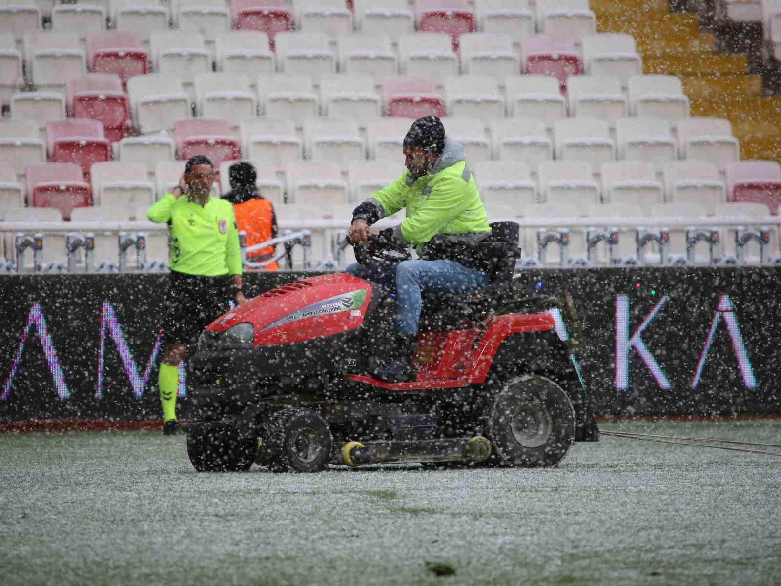 trendyol 1 lig ozbelsan sivasspor 2 bandirmaspor 0 14 T6n9CJpF