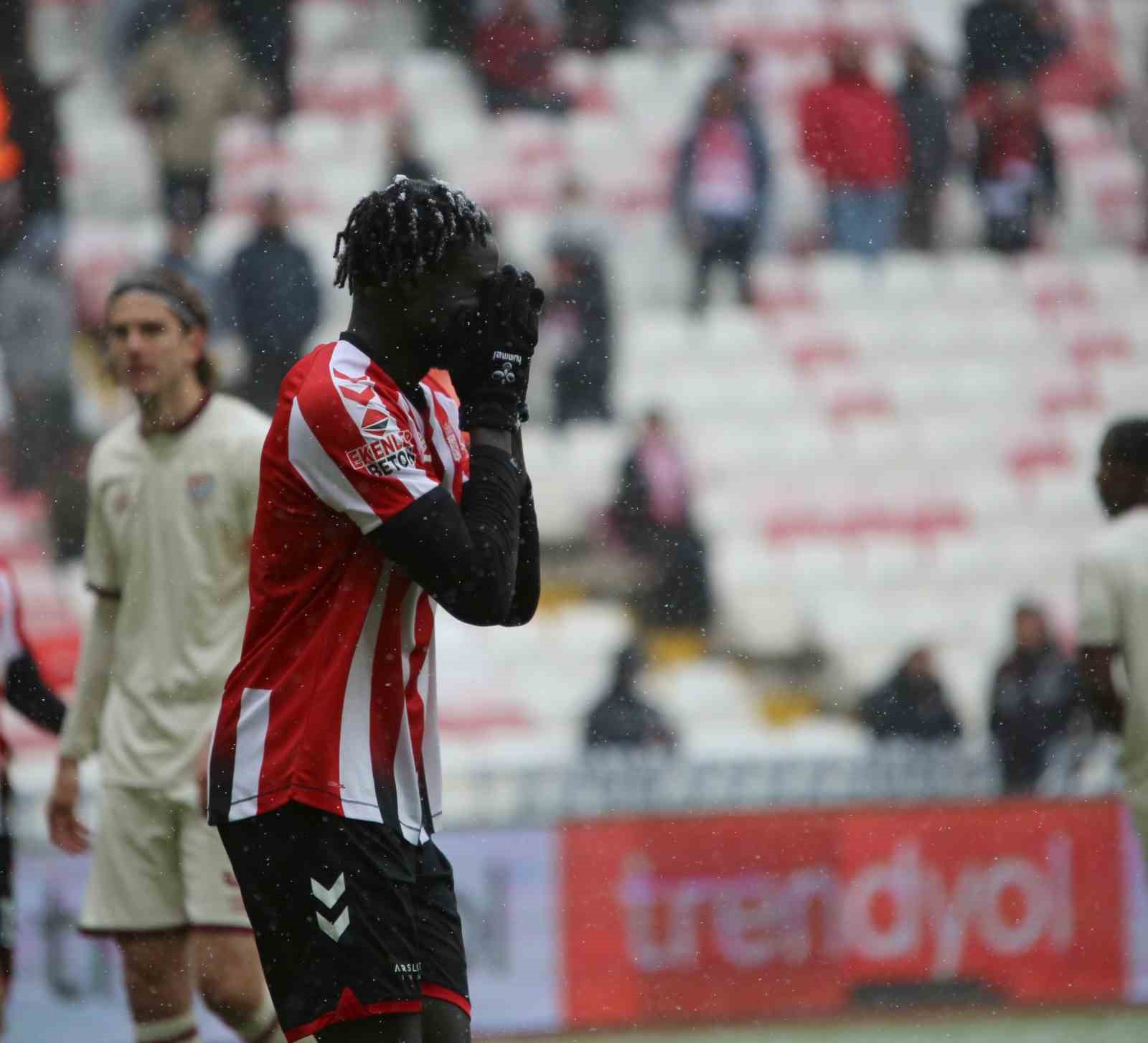 trendyol 1 lig ozbelsan sivasspor 2 bandirmaspor 0 15 bQXXAjJP