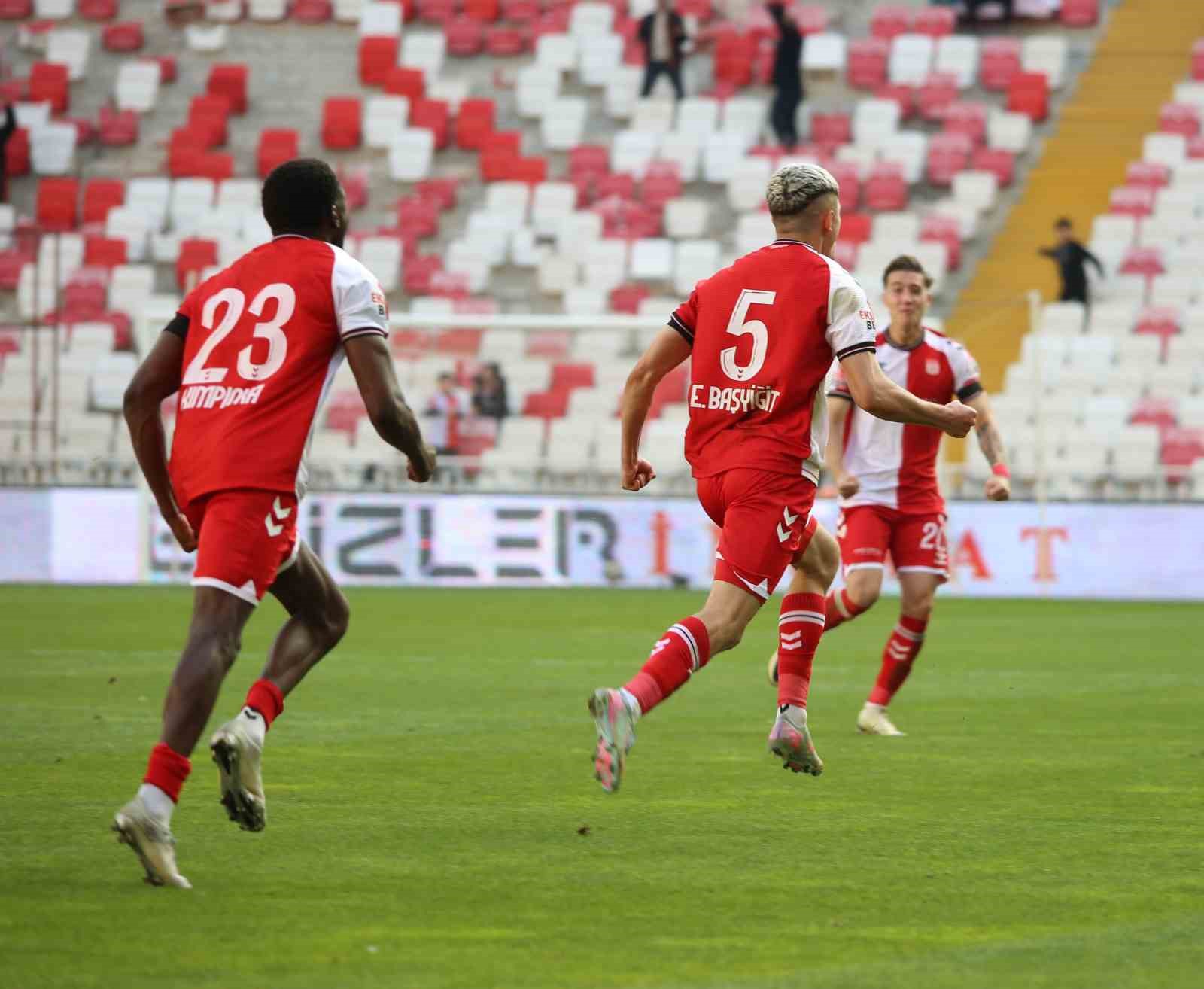 trendyol 1 lig ozbelsan sivasspor 3 manisa fk 2 11 UHVet4GE