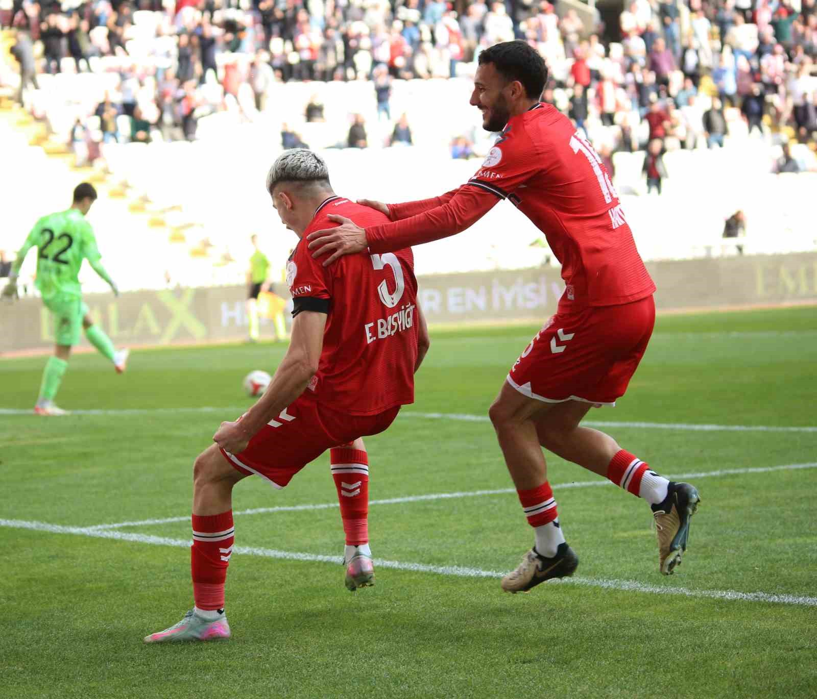 trendyol 1 lig ozbelsan sivasspor 3 manisa fk 2 14 jH4qQ4yB