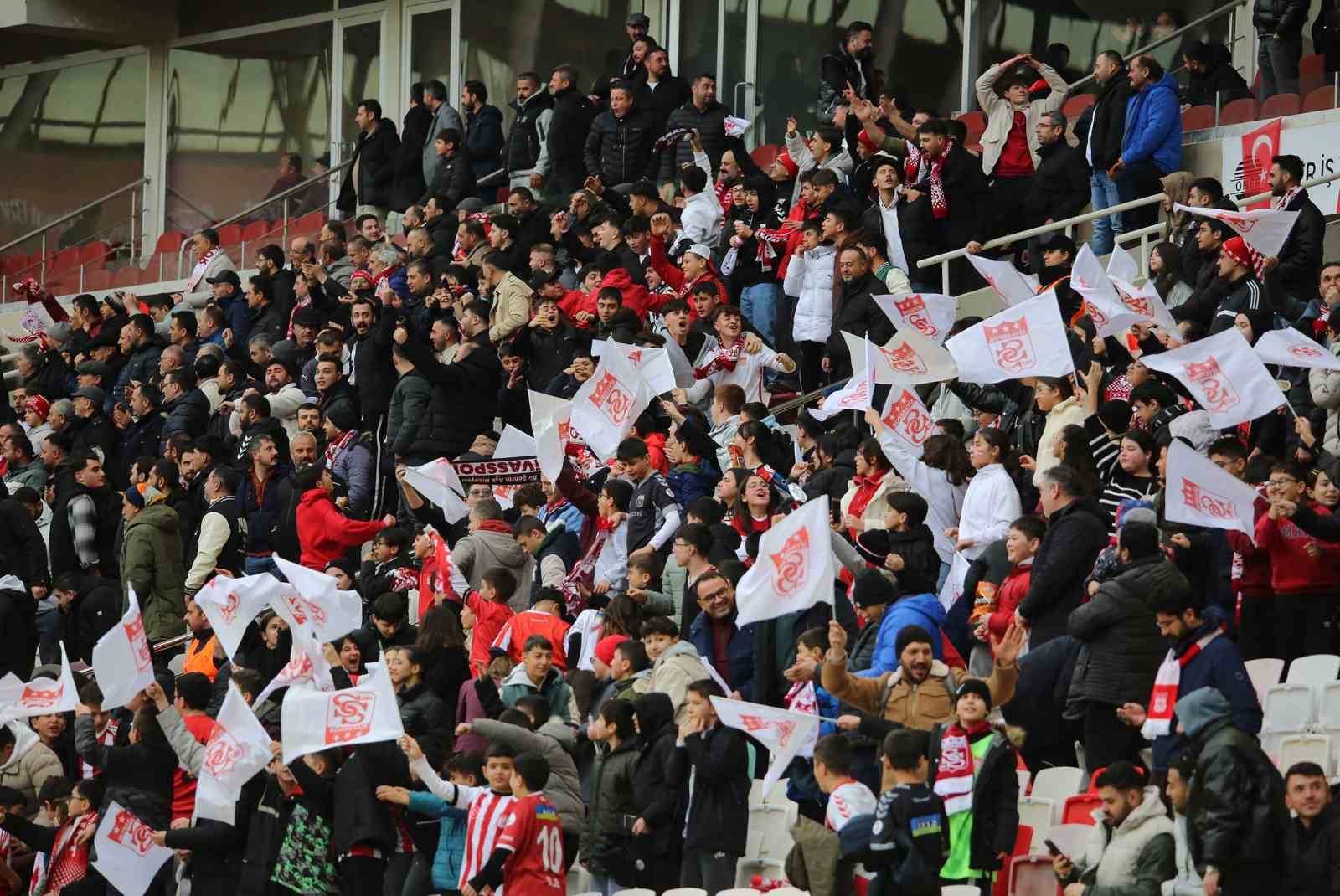 Trendyol 1. Lig: Özbelsan Sivasspor: 3 - Vanspor FK: 3 16 trendyol 1 lig ozbelsan sivasspor 3 vanspor fk 3 12 Wq1FAsZ8