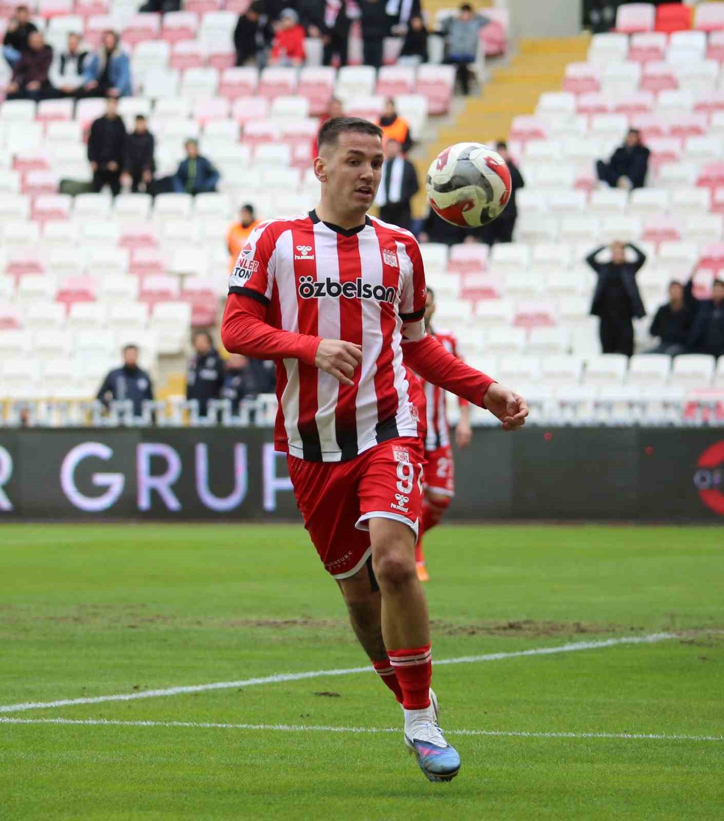 trendyol 1 lig ozbelsan sivasspor 4 sakaryaspor 1 13 mmbIbfeF