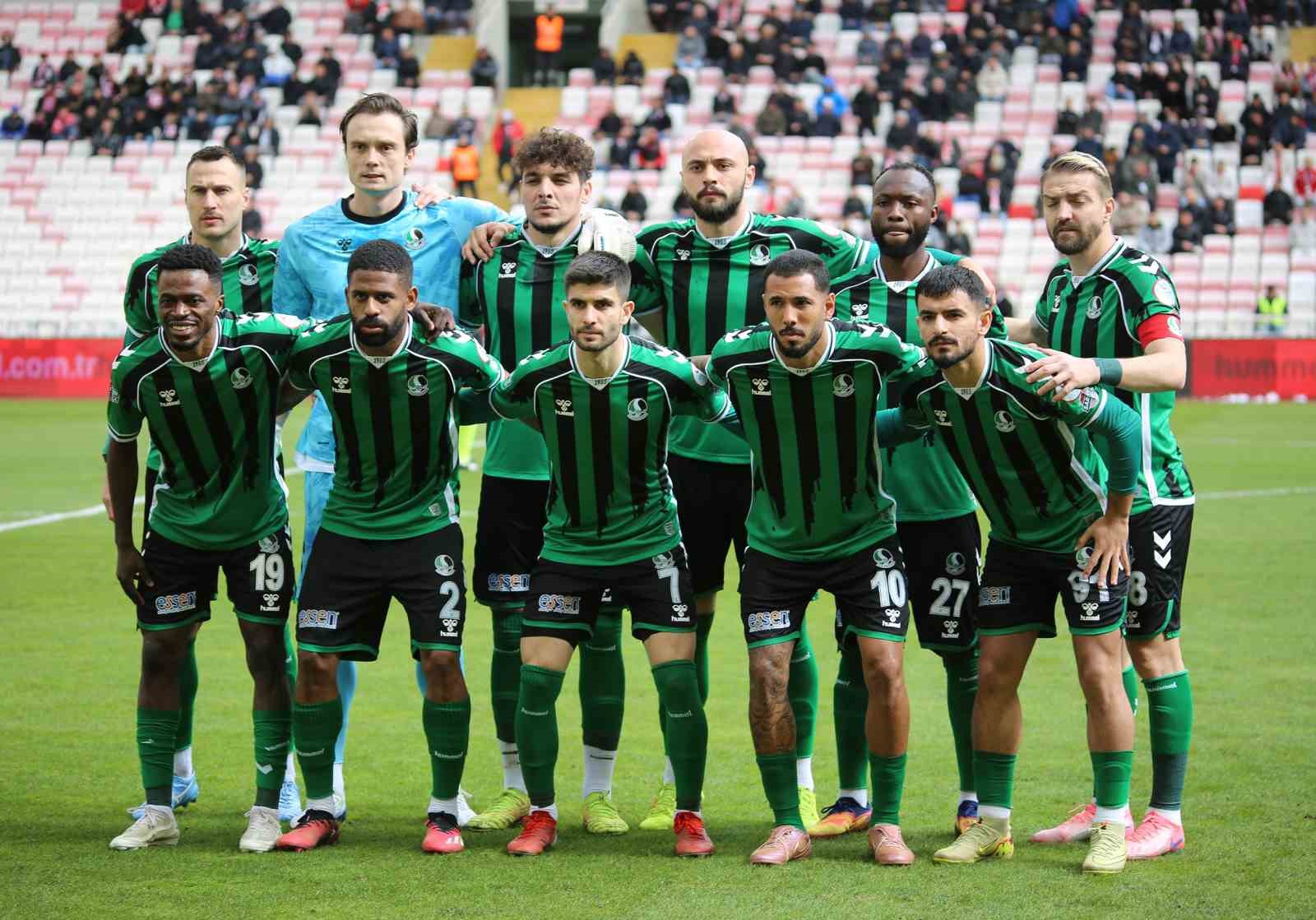 trendyol 1 lig ozbelsan sivasspor 4 sakaryaspor 1 9