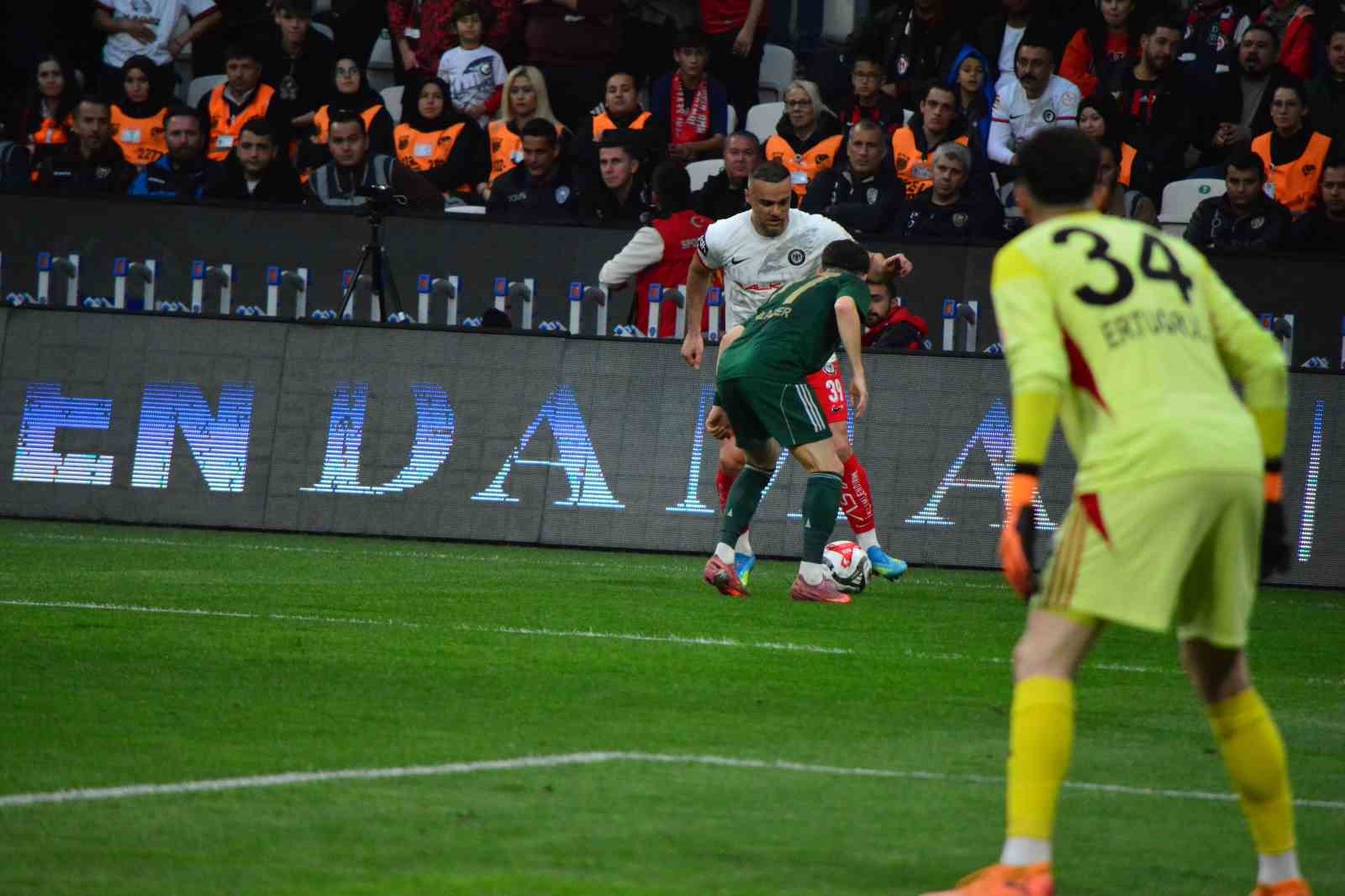 trendyol 1 lig play off final esenler erokspor 0 corum fk 1 ilk yari 1bH6ijXc