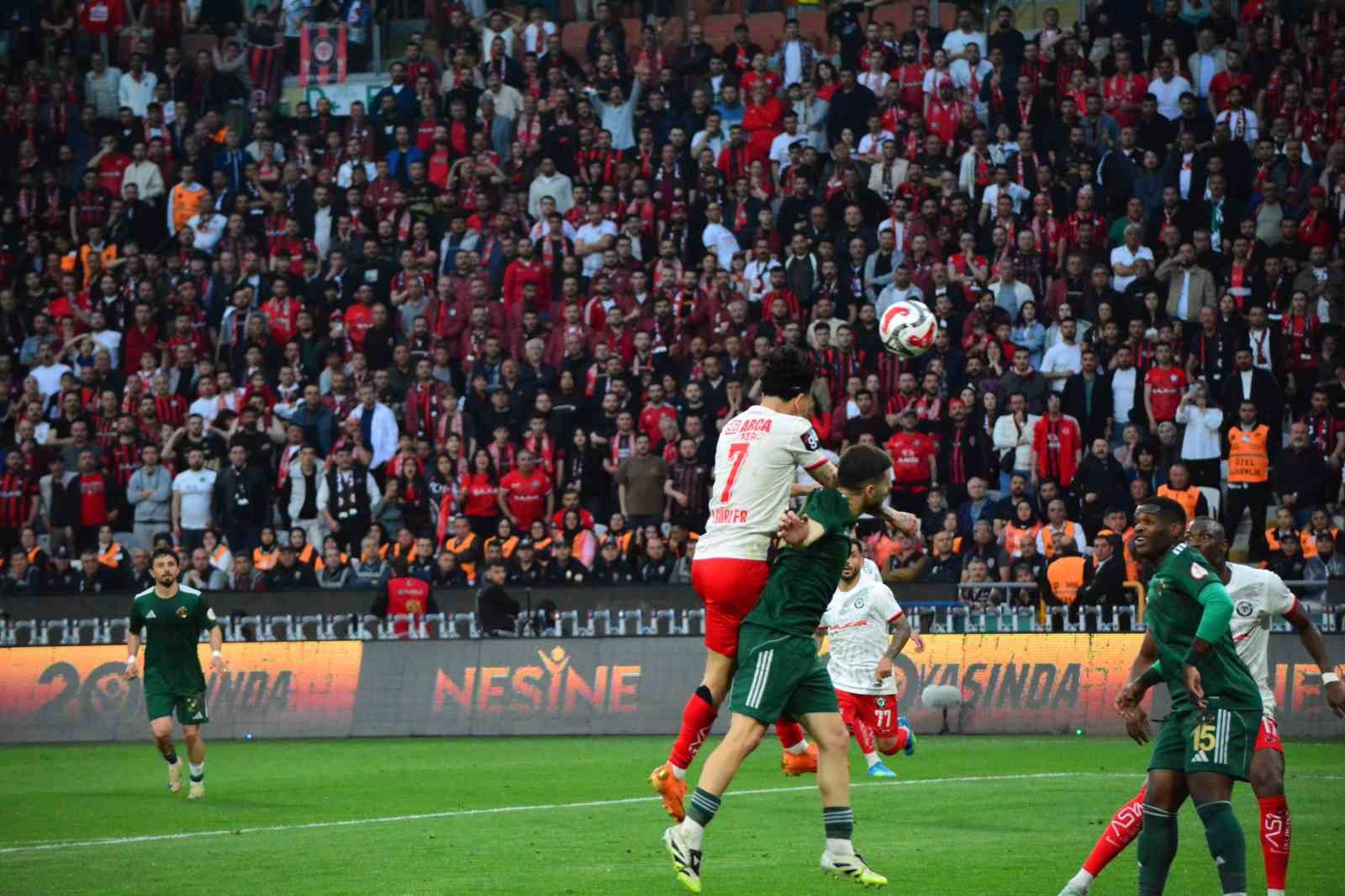 trendyol 1 lig play off final esenler erokspor 0 corum fk 1 ilk yari