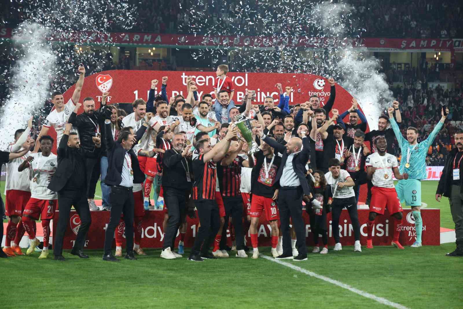 Trendyol 1. Lig play-off şampiyonu Çorum FK kupasına kavuştu 16 trendyol 1 lig play off sampiyonu corum fk kupasina kavustu 12 FM9mWVdD