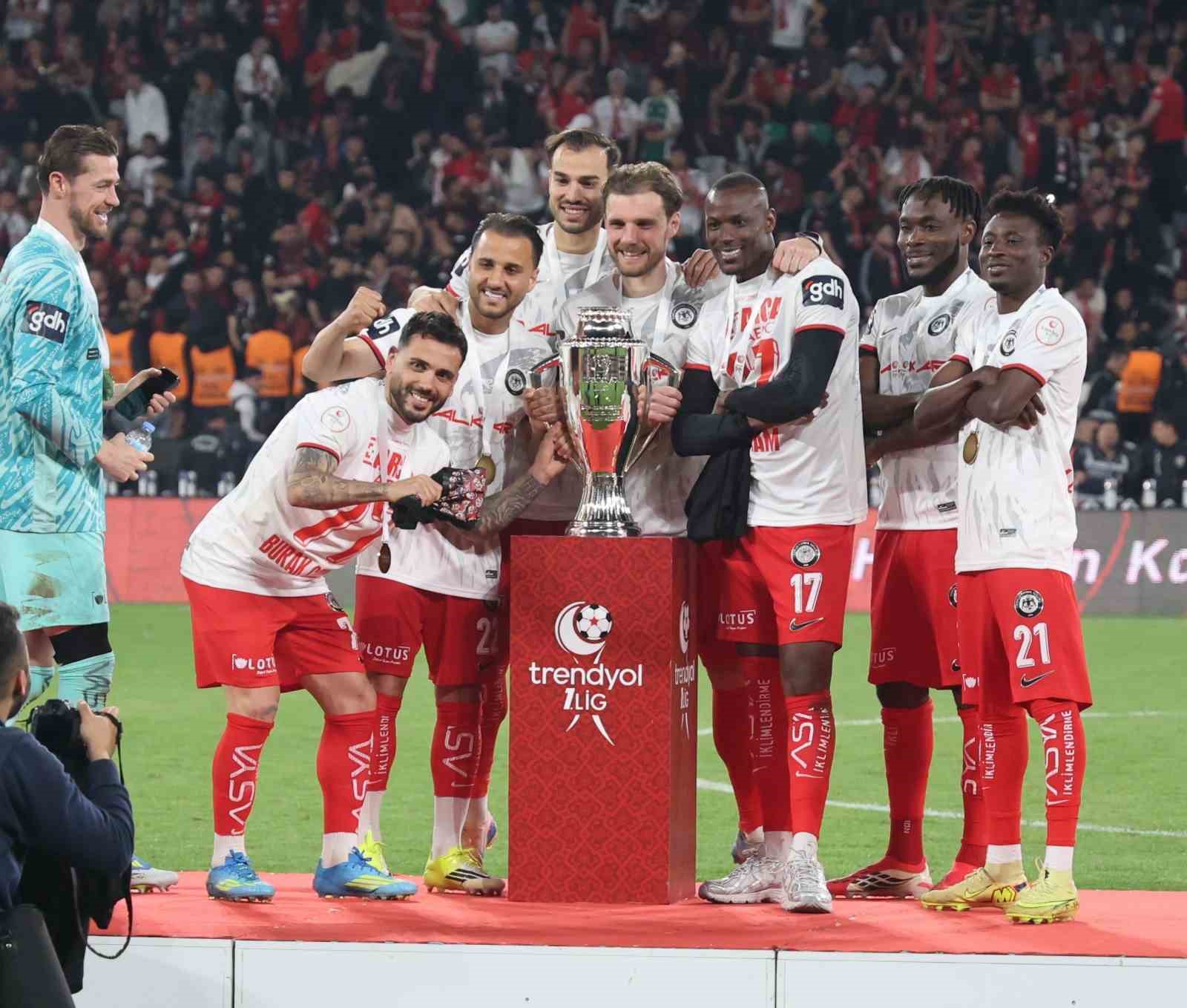 Trendyol 1. Lig play-off şampiyonu Çorum FK kupasına kavuştu 10 trendyol 1 lig play off sampiyonu corum fk kupasina kavustu 6 3E3hEQFL