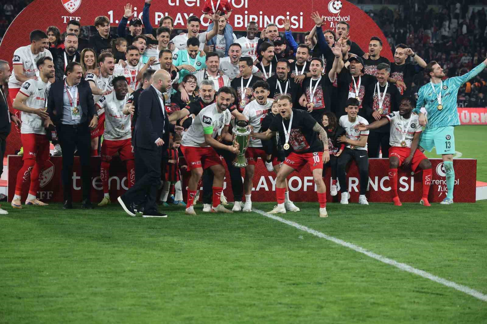 Trendyol 1. Lig play-off şampiyonu Çorum FK kupasına kavuştu 12 trendyol 1 lig play off sampiyonu corum fk kupasina kavustu 8 DpzHLDUV