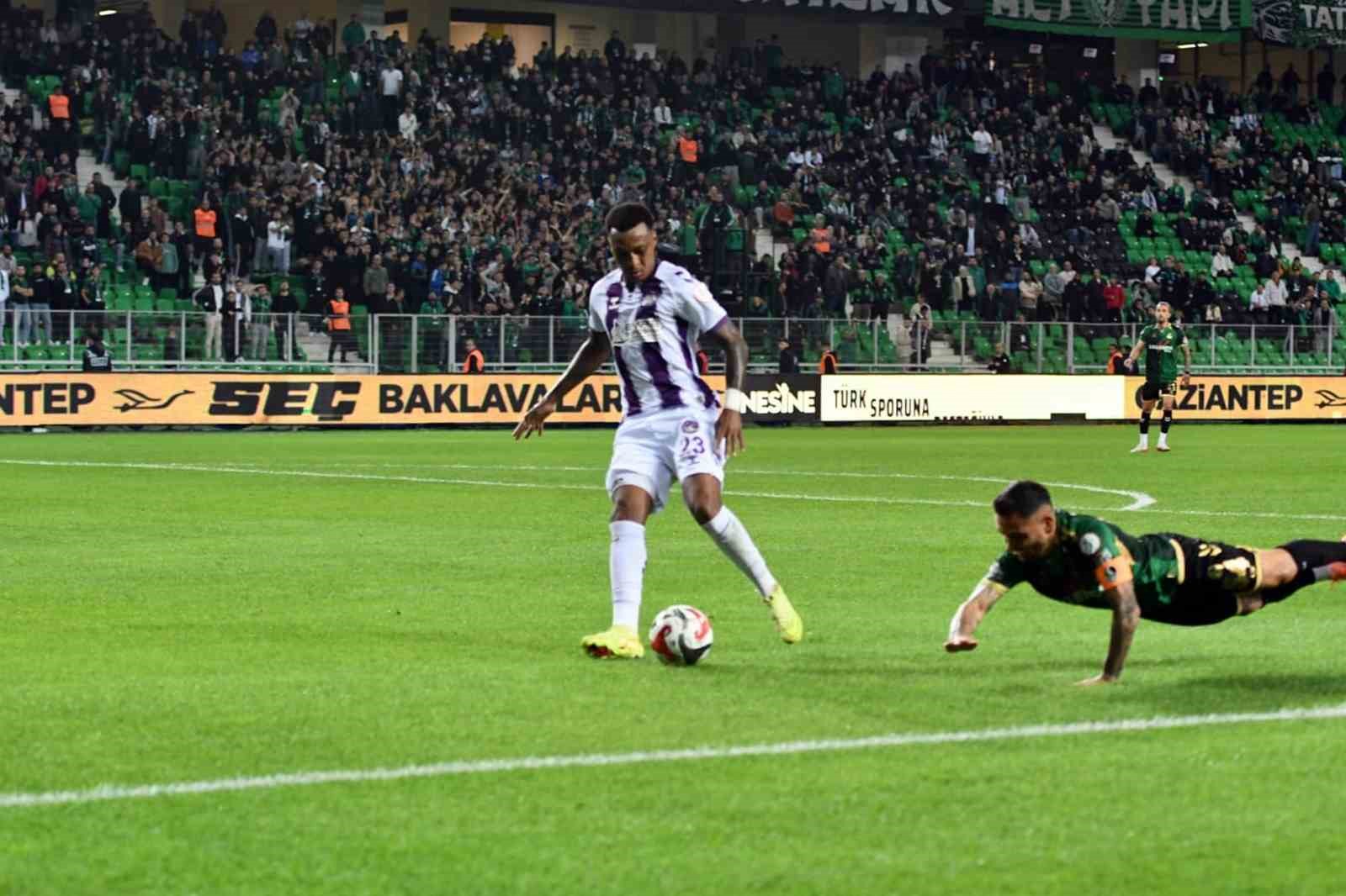 trendyol 1 lig sakaryaspor 1 ankara keciorengucu 0 10