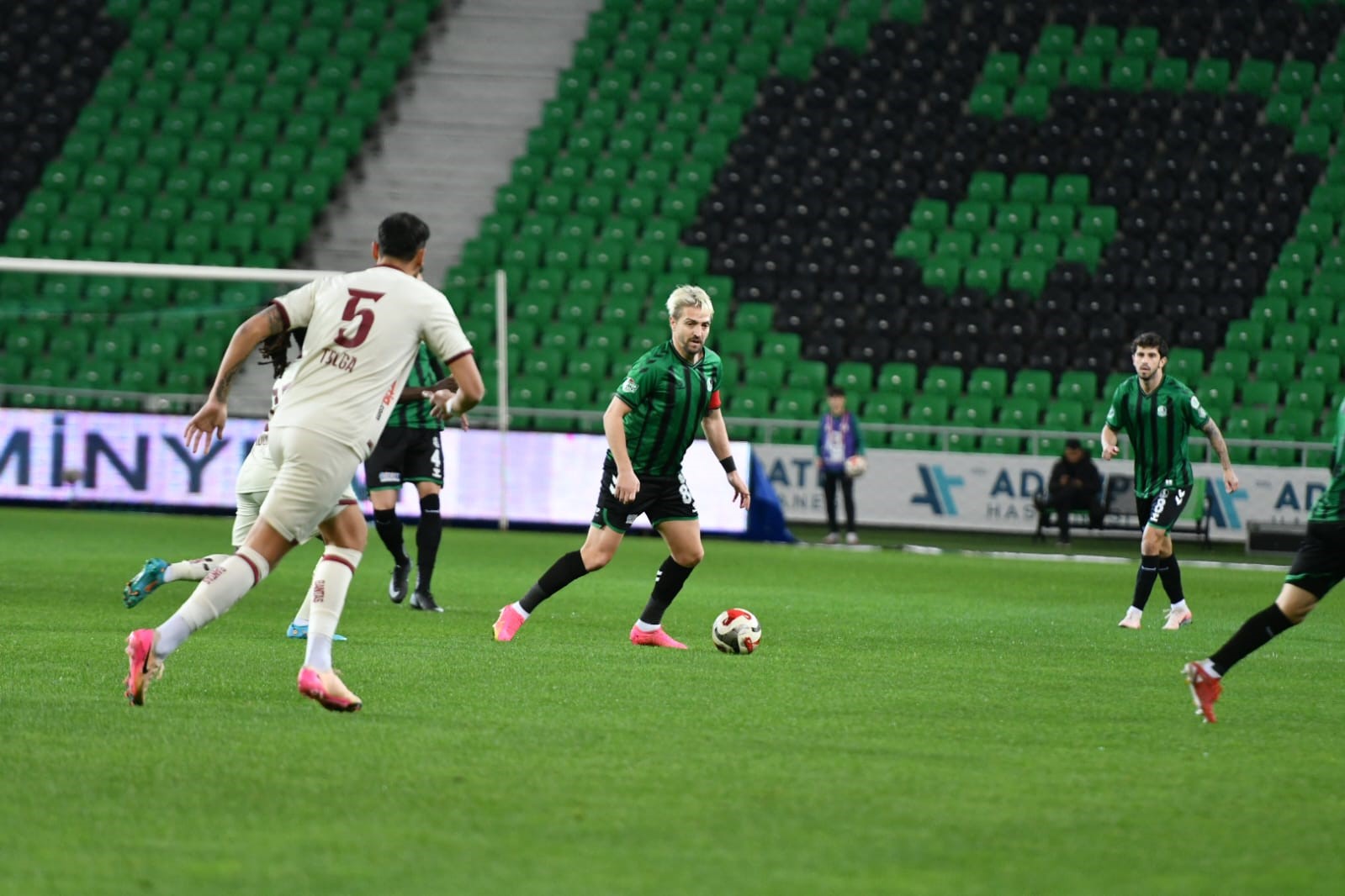 Trendyol 1. Lig: Sakaryaspor: 1 - Bandırmaspor: 1 6 trendyol 1 lig sakaryaspor 1 bandirmaspor 1 2 Fuw5BJWM
