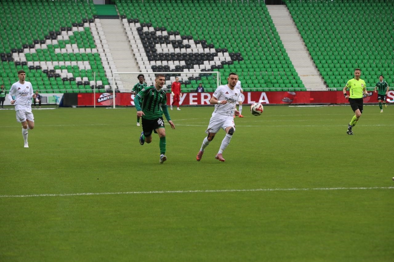 trendyol 1 lig sakaryaspor 2 vanspor fk 1 3 5RVi8HaI