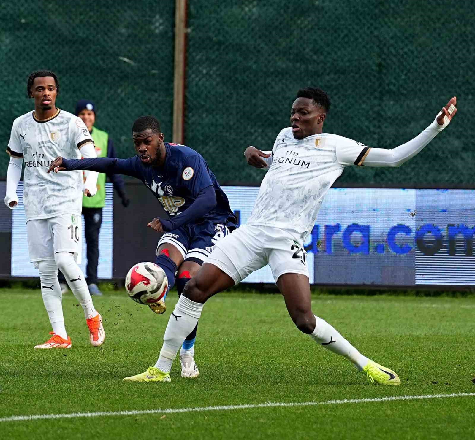 trendyol 1 lig sariyer 1 bodrum fk 0 26 nEinLPJT